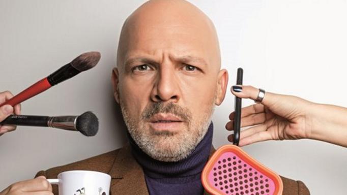 O N.Mουτσινάς έστησε τηλεοπτικό καβγά για να τρολάρει το Power of Love (βίντεο)