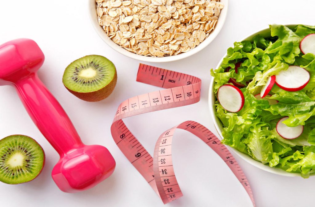 Αδυνάτισμα χωρίς δίαιτα: Γιατί πρέπει να μετράτε τις… μπουκιές σας