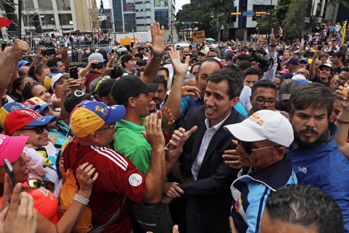 Βενεζουέλα: Εν ενεργεία στρατηγός της Αεροπορίας καλεί ανοιχτά σε αποστασία (βίντεο)