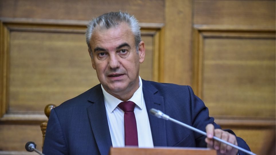 Τους κυνηγούν «από χωρίου εις χωρίον»: Προπηλάκισαν τον βουλευτή του ΣΥΡΙΖΑ Χρήστο Μπγιάλα στα Γρεβενά (φώτο)