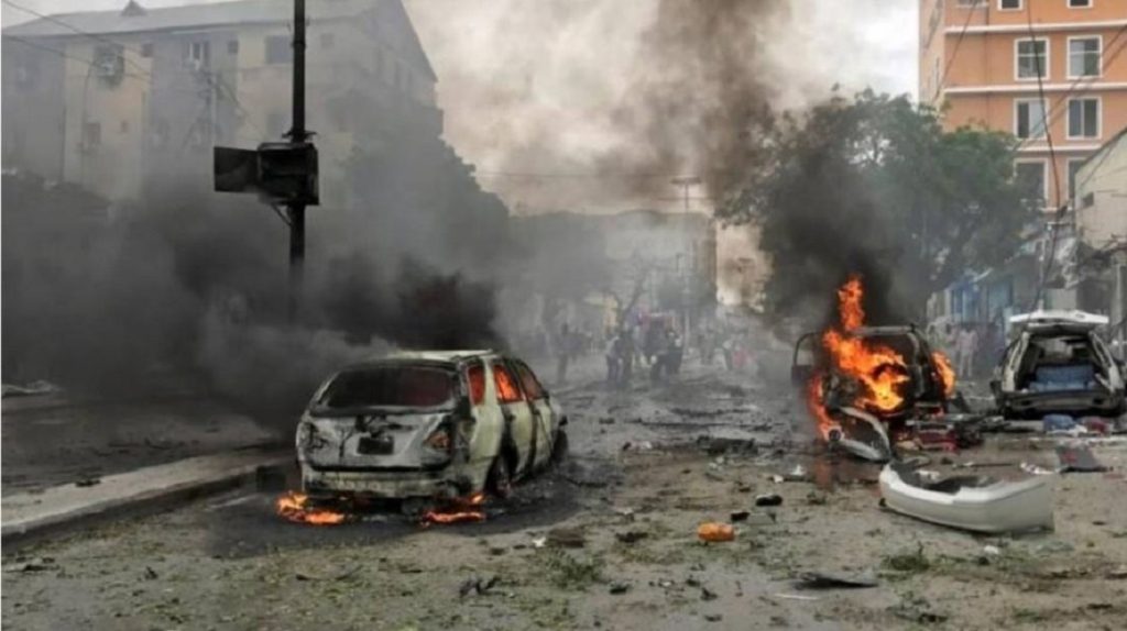 Σομαλία: Έντεκα νεκροί από βομβιστική επίθεση κοντά σε εμπορικό κέντρο