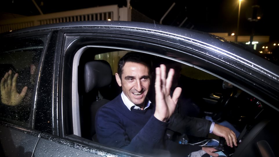 Έφτασε στην Αθήνα ο Μανόλο Χιμένεθ – Υπογράφει άμεσα στην ΑΕΚ! (βίντεο)