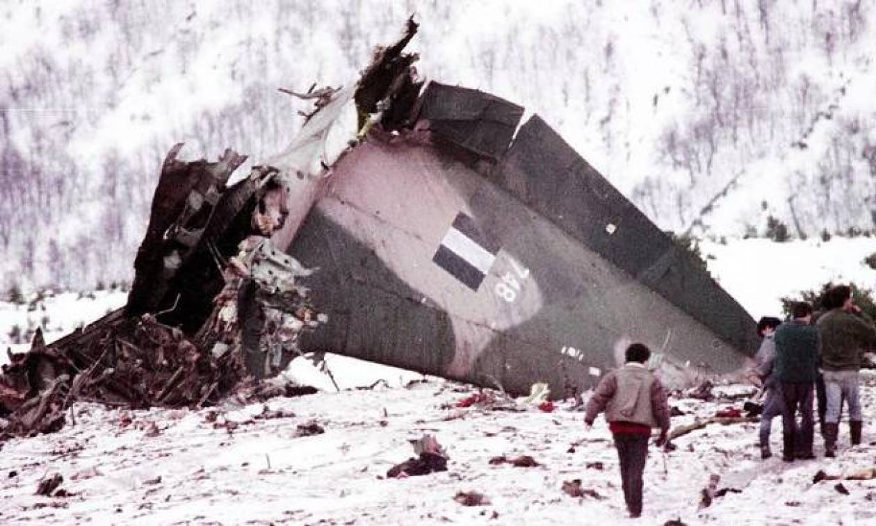 Μνημόσυνο για τα 63 θύματα του C-130 που συνετρίβη στο όρος Όθρυς