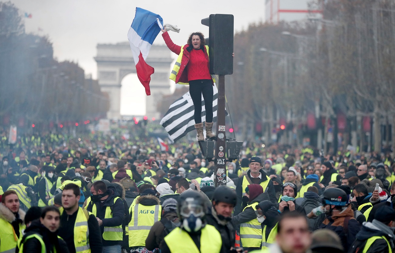 Γαλλία: Μαζικές διαδηλώσεις  – 24ωρη γενική απεργία σήμερα