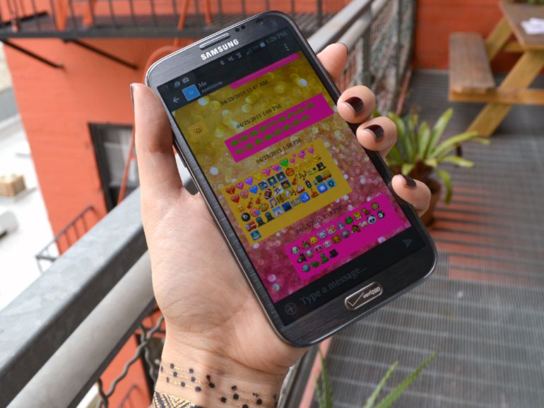 Νέα emojis στα κινητά… για την έμμηνο ρύση και την αναπηρία