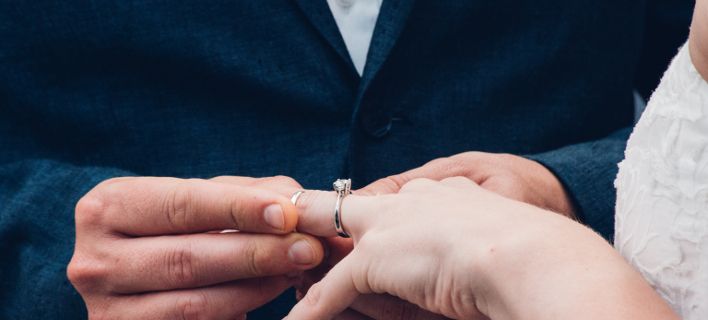 Γάμος κράτησε μόλις 3 λεπτά – Επειδή σκόνταψε η νύφη
