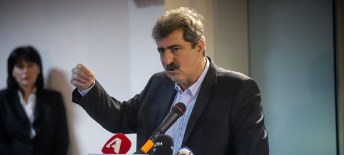 Νέο «χτύπημα» Πολάκη, για το τσιγάρο – Τα βάζει ξανά με τους δημοσιογράφους