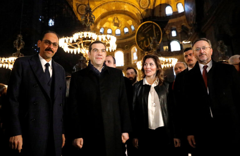 Μπέτυ Μπαζιάνα: Δίπλα στον Αλέξη Τσίπρα στην Αγιά Σοφιά (φωτο)