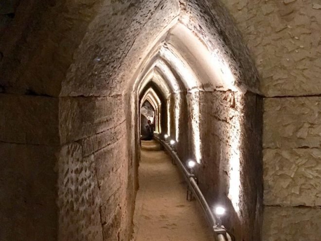 Το Ευπαλίνειο υδραγωγείο των αρχαίων που τρέχει ακόμα (βίντεο-φωτο)