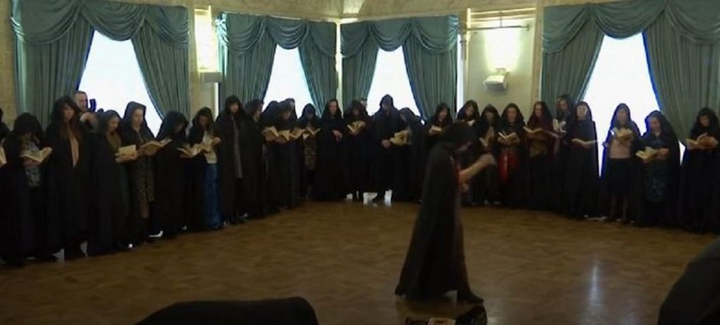 Ρωσία: Σύναξη… μαγισσών για το καλό του Πούτιν – «Ξόρκισαν» τους εχθρούς της χώρας (βίντεο)