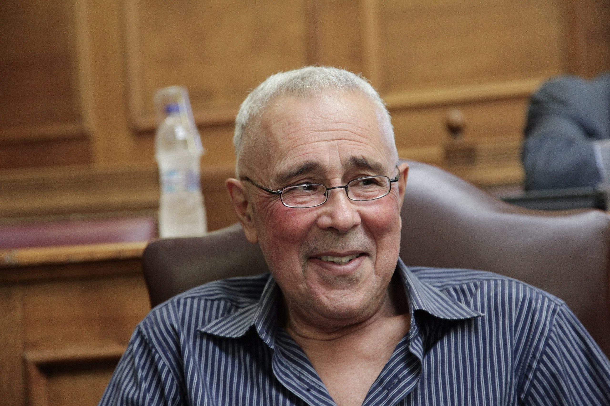 Υβρεις Ζουράρι κατά Μητσοτάκη: «Μαψυλάκας, ασχετίλας, υποπόδιο των ποδών μου»