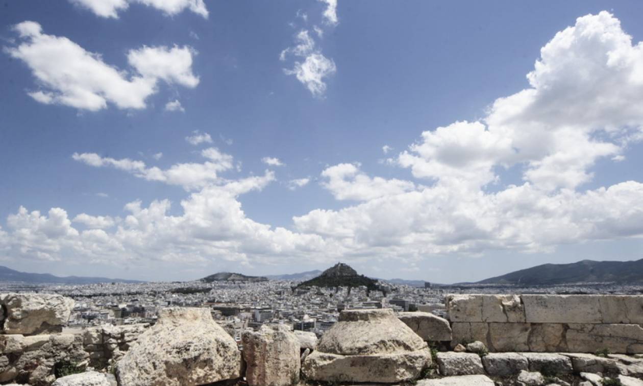 Καιρός: Υποχωρούν οι βροχές από σήμερα αλλά παραμένει το κρύο