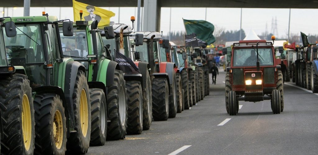 Μπλόκα: Ποιους δρόμους κλείνουν οι αγρότες – «Έμφραγμα» στα Τέμπη
