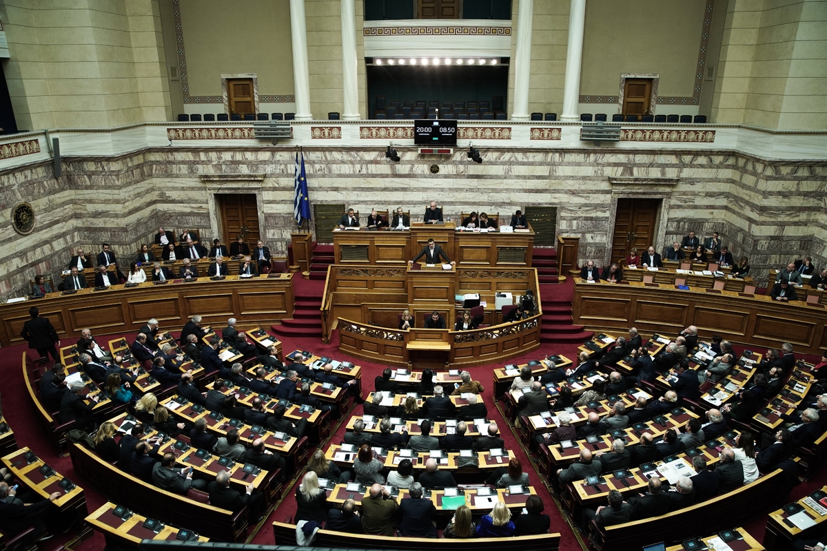 Δημοσκόπηση Prorata: Στις 5,5 μονάδες η διαφορά ΝΔ και ΣΥΡΙΖΑ