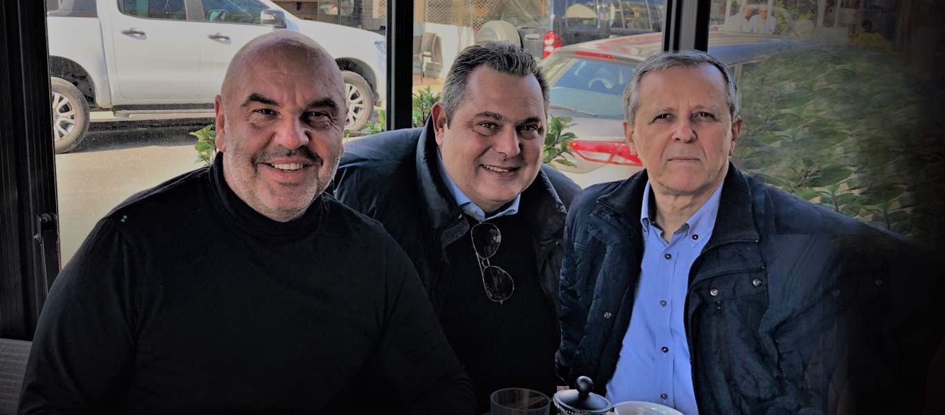 Στην Γλυφάδα για καφέ Π.Καμμένος & Π.Μπαλτάκος με τον διευθυντή του pronews.gr Τ.Γκουριώτη