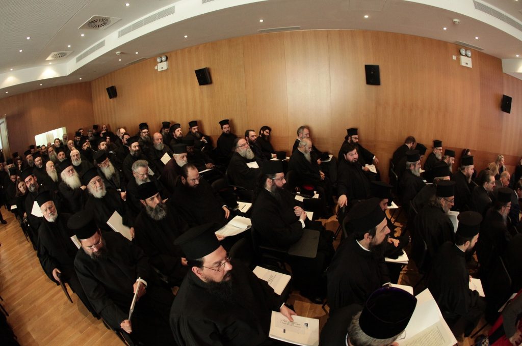 Μισθοδοσία κληρικών: Τι περιλαμβάνει το σχέδιο της κυβέρνησης – Παραμένουν στο Δημόσιο οι ιερείς