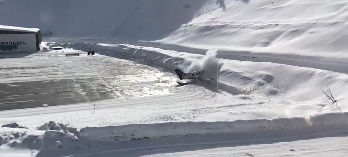 Τρόμος σε χιονοδρομικό κέντρο: Αεροπλάνο καρφώνεται στο χιόνι κατά την προσγείωση (βίντεο)