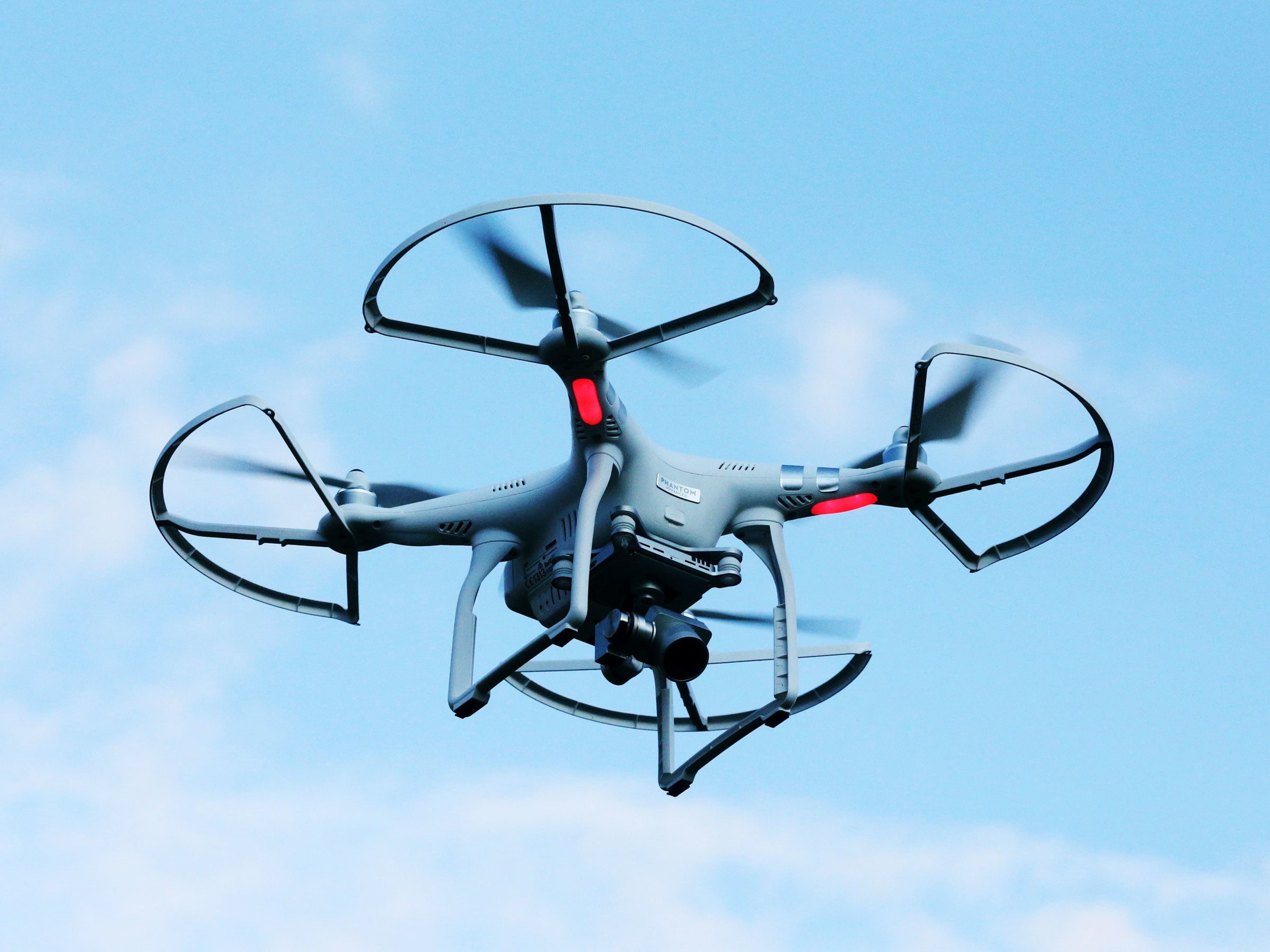 «Στρατό» από drone ετοιμάζει το υπουργείο Άμυνας της Βρετανίας