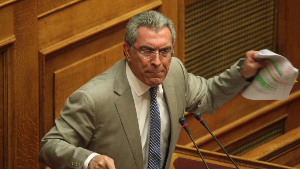 Υποψήφιος δήμαρχος Αθηναίων και ο Βασίλης Καπερνάρος