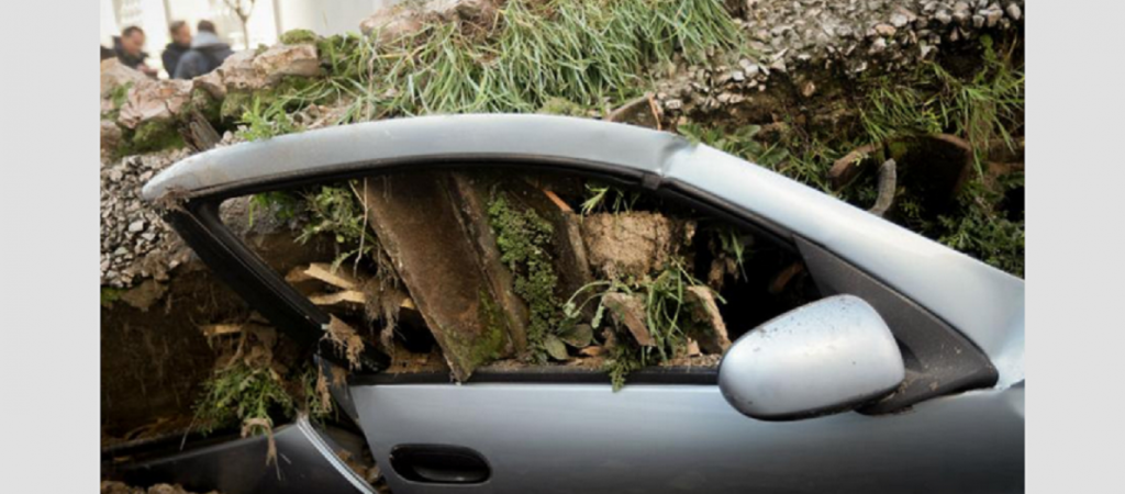 Δήμος Αθηναίων: Επιρρίπτει ευθύνες στην κυβέρνηση για την κατάρρευση των εγκαταλελειμμένων κτηρίων