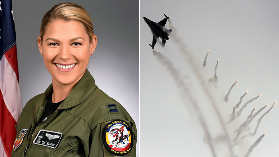Η αμερικανική Αεροπορία απάλλαξε των καθηκόντων της την πρώτη γυναίκα διοικητή ομάδας επιδείξεων F-16