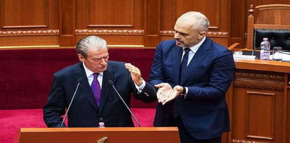 «Ξεκατίνιασμα» στην Αλβανία – Ράμα και Μπερίσα έβγαλαν τα άπλυτά τους στη φόρα