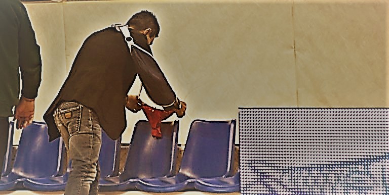 ΟΑΚΑ:  Άφησε κόκκινο… γυναικείο εσώρουχο στον πάγκο του Ολυμπιακού ο Δ.Γιαννακόπουλος! (φωτό)