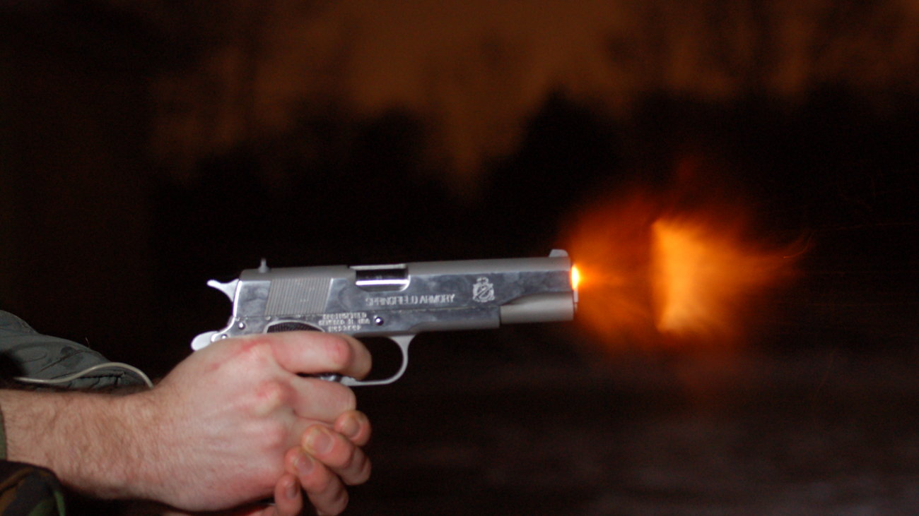 Πυροβολισμοί στο Κερατσίνι – Ανταλλαγή πυρών κακοποιών με αστυνομικούς