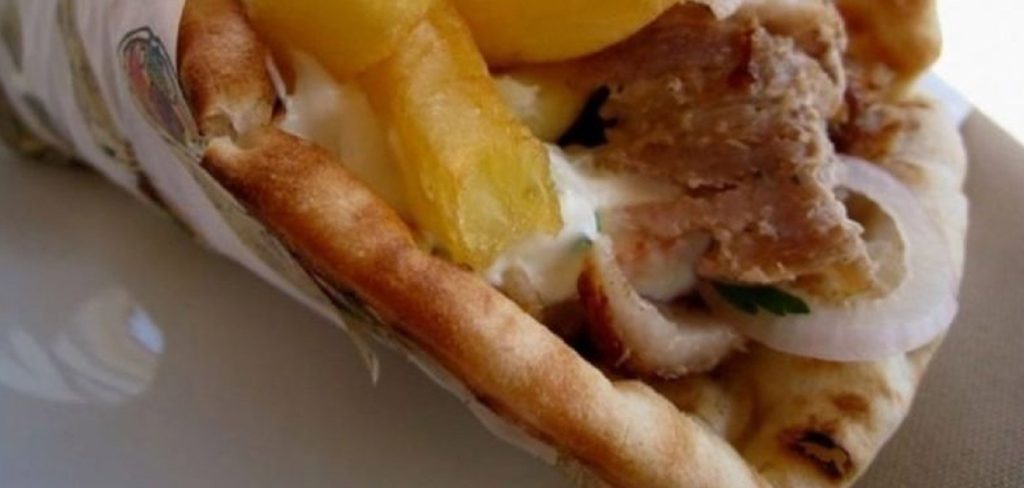 Τα 5 μεγαλύτερα πιτόγυρα στην Ελλάδα που δε μπορείς να φας μόνος σου (φωτο)