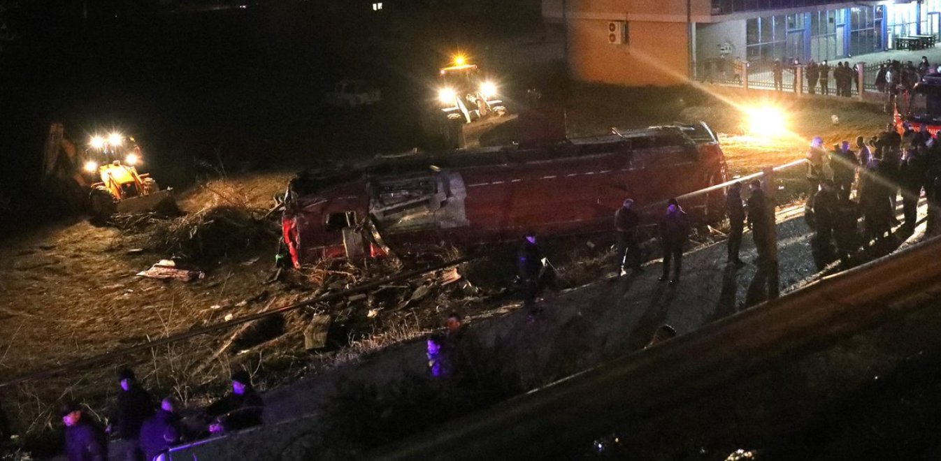 Διήμερο εθνικό πένθος για τους 14 νεκρούς από την ανατροπή λεωφορείου στα Σκόπια