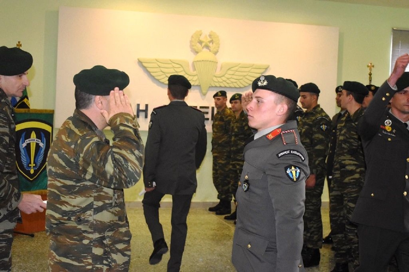 ΣΧΑΛ: Αποφοίτησαν επιτυχώς οι νέοι αλεξιπτωτιστές (φωτο)