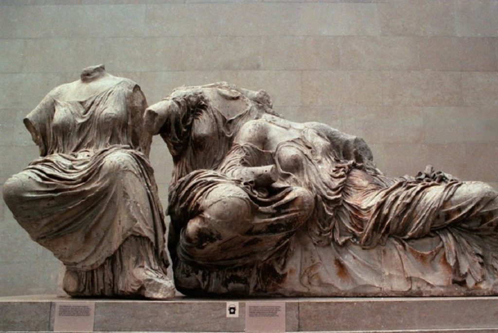 Προκλητικό άρθρο στη Guardian: «Βρετανία και Ελλάδα να μοιραστούν τα μάρμαρα του Παρθενώνα»