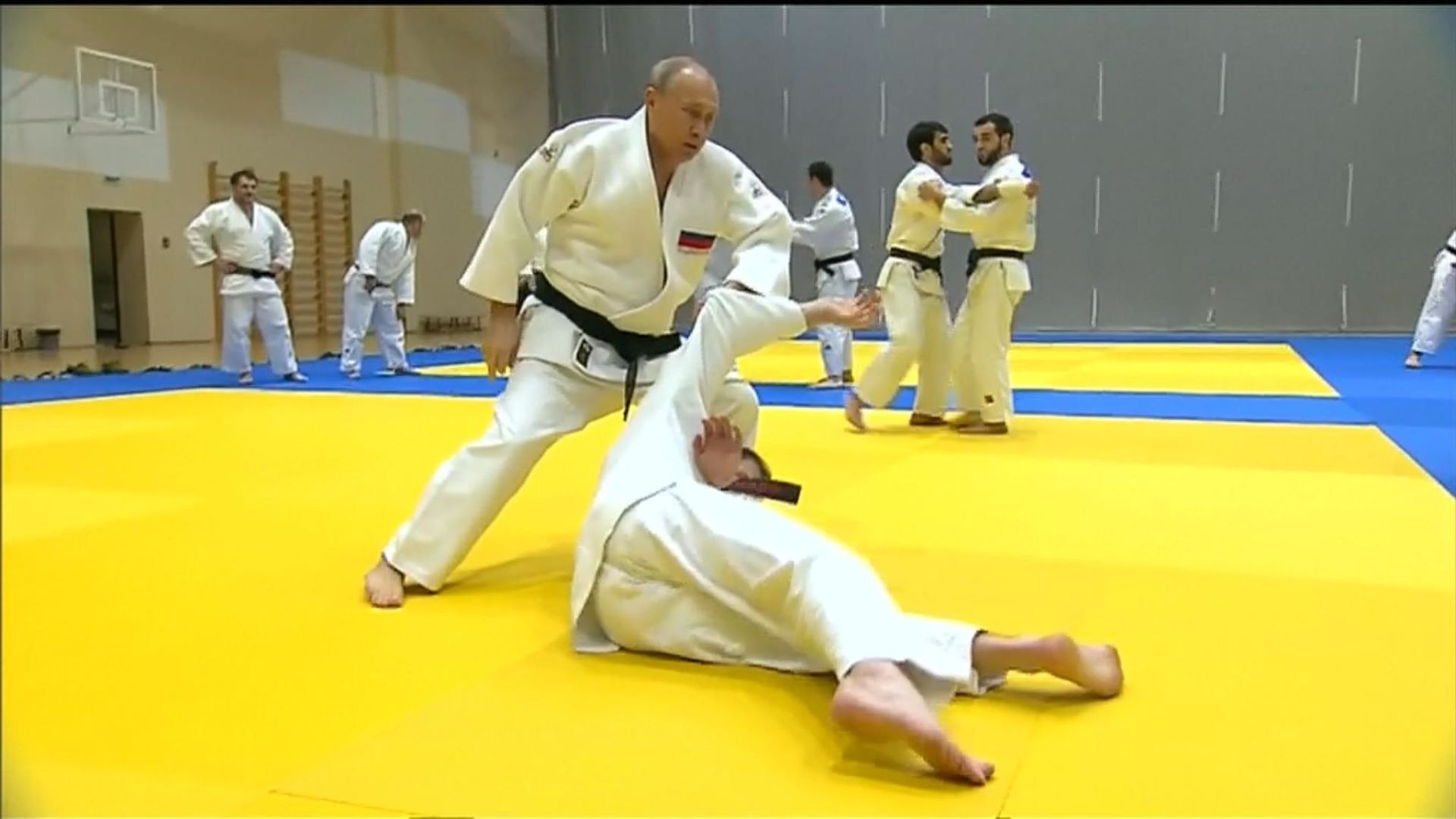 O B.Πούτιν τραυματίστηκε στο δάκτυλο σε αγώνα Τζούντο με Ρώσο ολυμπιονίκη (βίντεο)