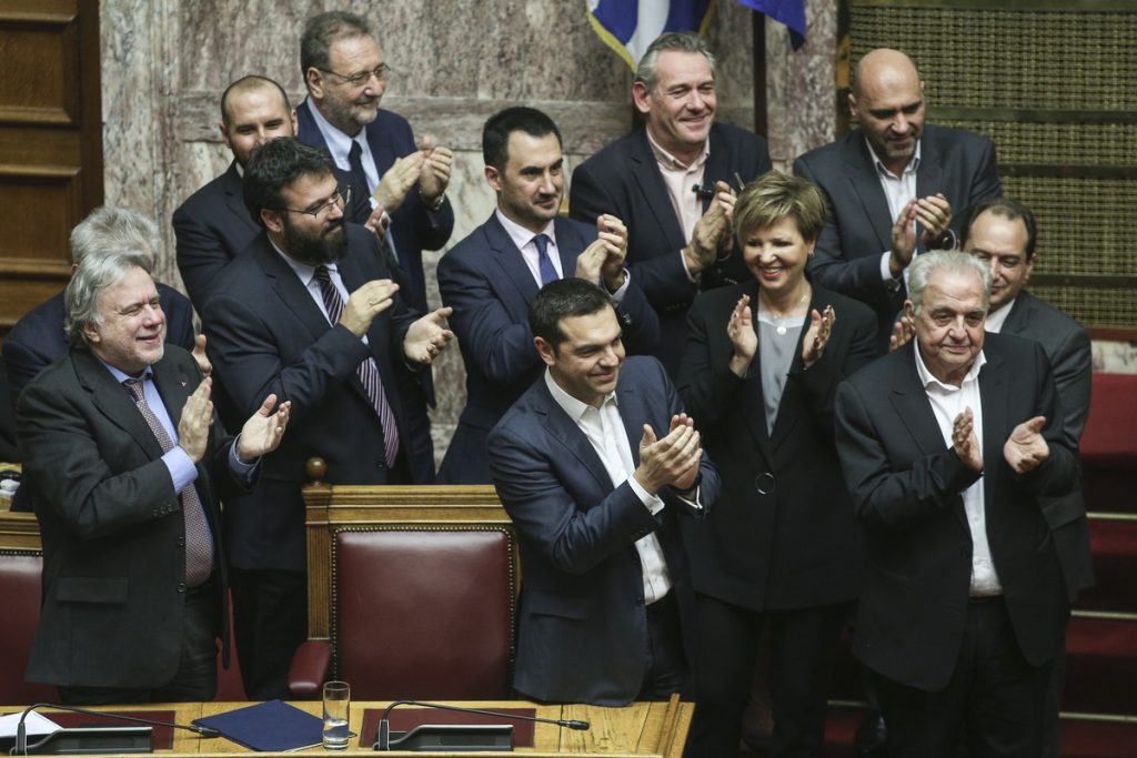 «Αναγκαστικός» περιορισμένος ανασχηματισμός: Ποιοι είναι οι νέοι υπουργοί