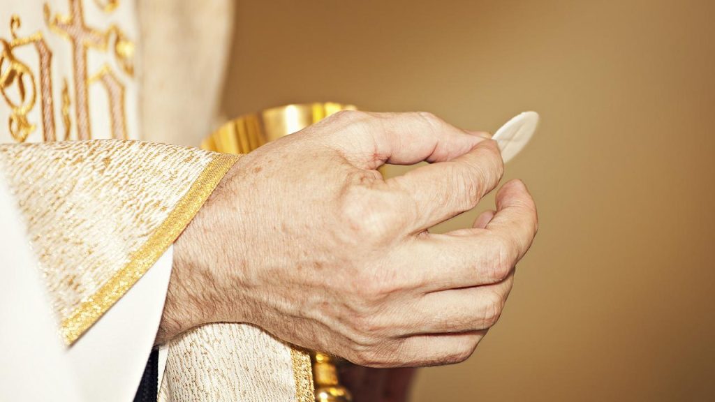 Τι θεραπεύει η Θεία Κοινωνία;