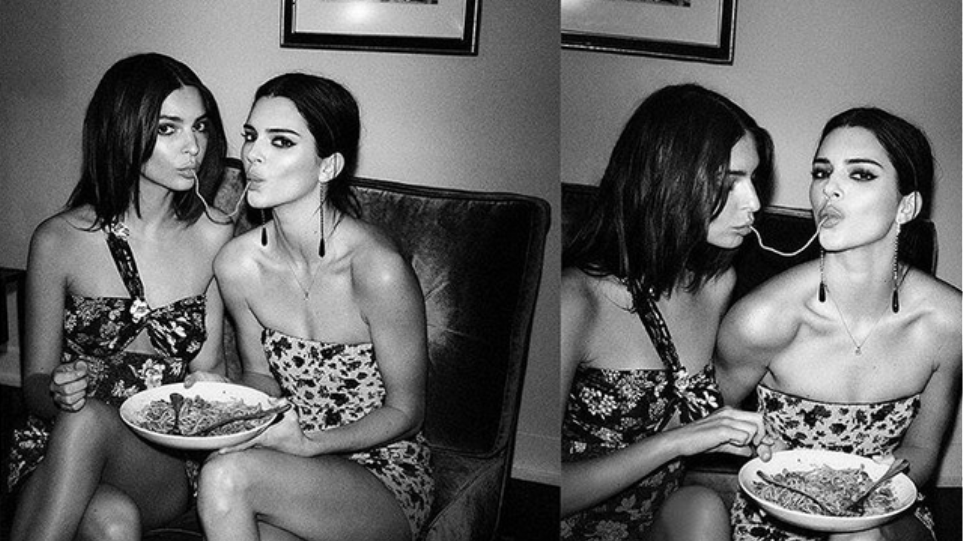 Jenner και Ratajkowski τρώνε το ίδιο μακαρόνι αλά… Λαίδη και Αλήτης (φώτο)