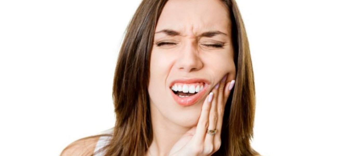 Πονόδοντος μετά από ένα ζεστό ή κρύο ρόφημα; Έτσι θα τον αντιμετωπίσετε