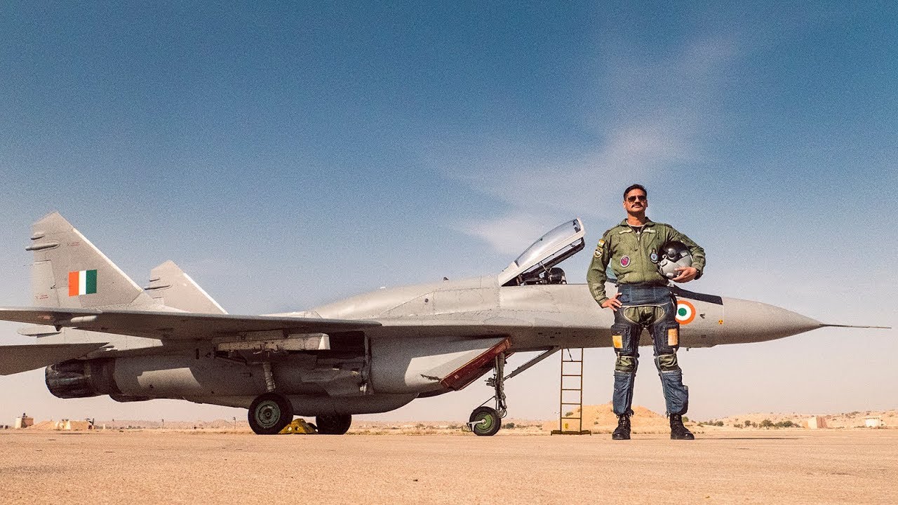 Ινδική Αεροπορία: Η αεροπορική δύναμη  των 650 μαχητικών μέσα από ένα εντυπωσιακό βίντεο