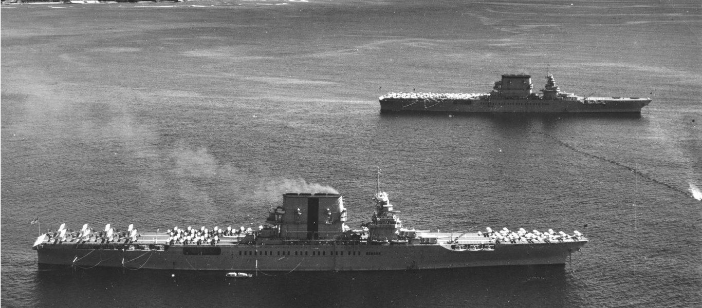 2 Οκτωβρίου 1992: Το αεροπλανοφόρο των ΗΠΑ «USS Saratoga» διαλύει τουρκικό πλοίο στο Αιγαίο