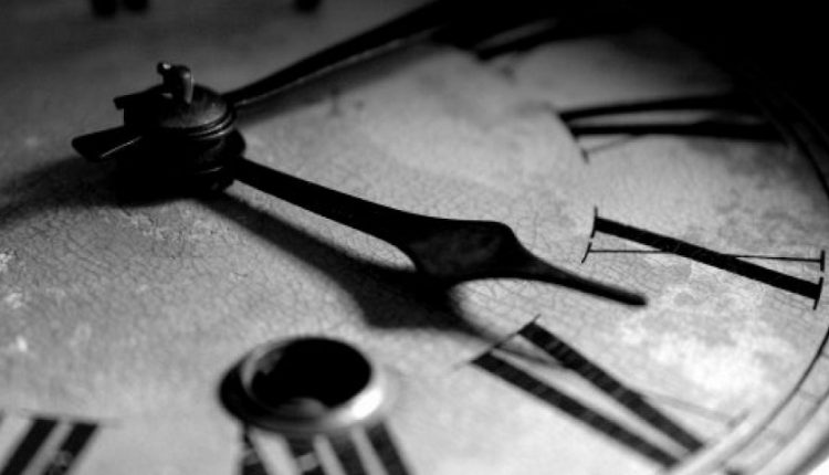 Ο άνθρωπος που ισχυρίζεται οτι γύρισε από το 2030 – Τι προβλέπει για το 2019 (βίντεο)