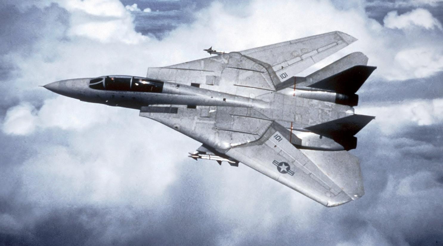 Top Gun: Η μεγάλη επιστροφή του θρυλικού μαχητικού F-14 Tomcat (φωτο)