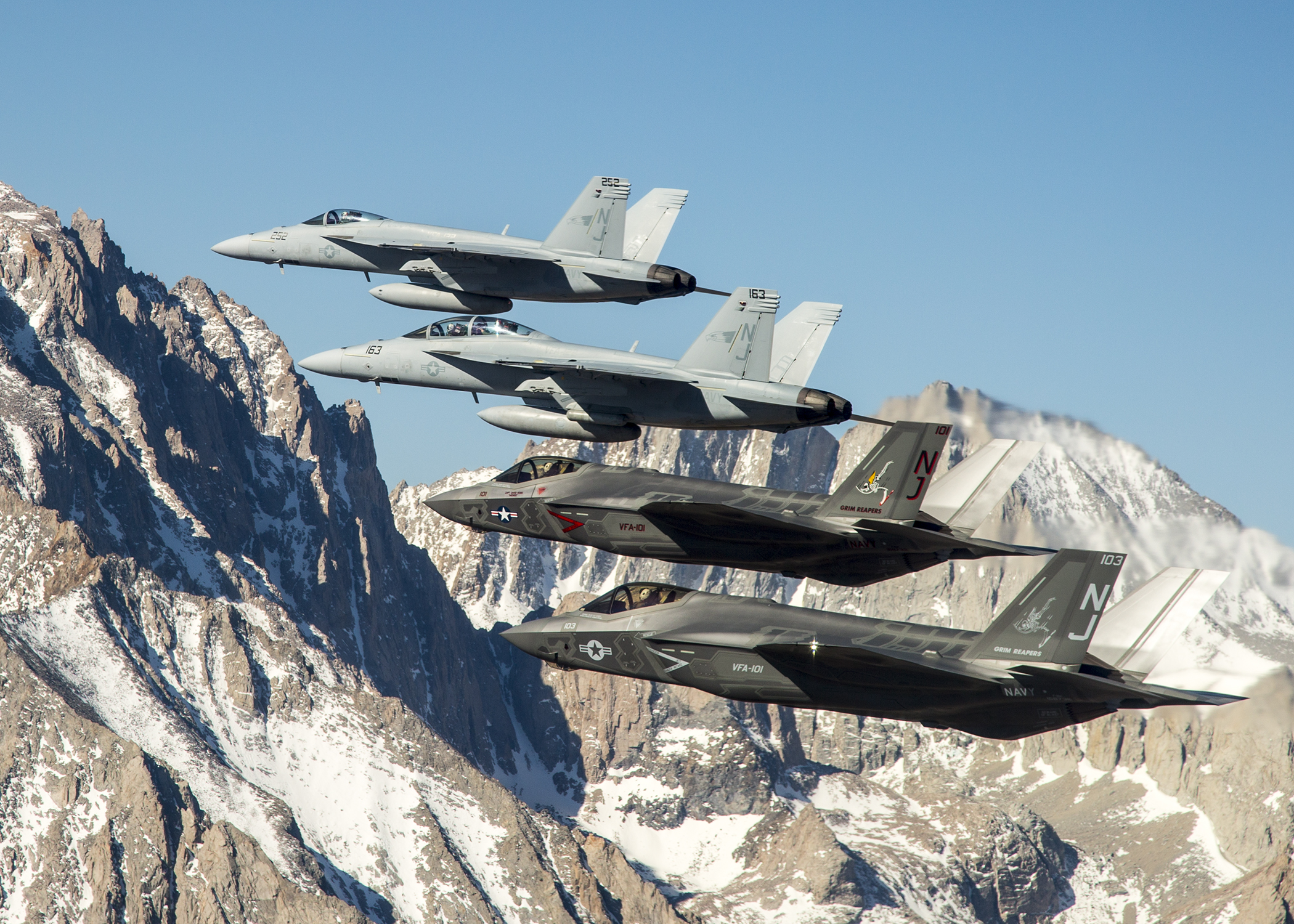 Καλιφόρνια: Εκπληκτικά περάσματα σε χαμηλό ύψος  Ολλανδικών F-35A