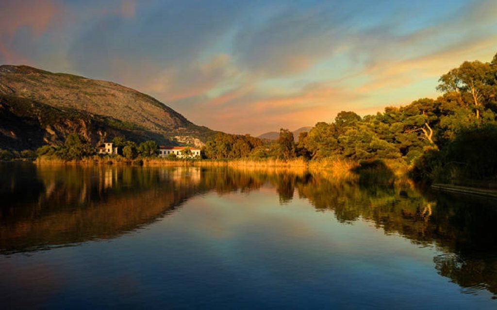 Λίμνη Καϊάφα: Η «γέννηση» μετά από σεισμό και η σύνδεση με τις Νύμφες (φωτο)