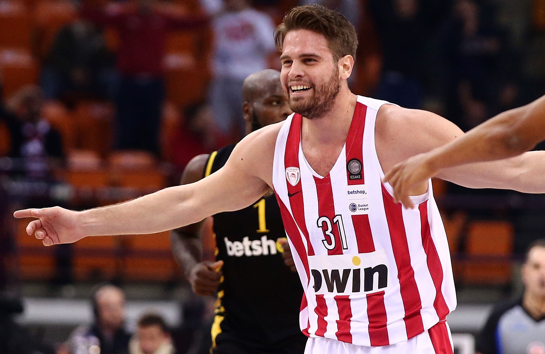 Ανανεωμένος ο Μπόγρης – Δείτε την αλλαγή στα μαλλιά του (φωτο)