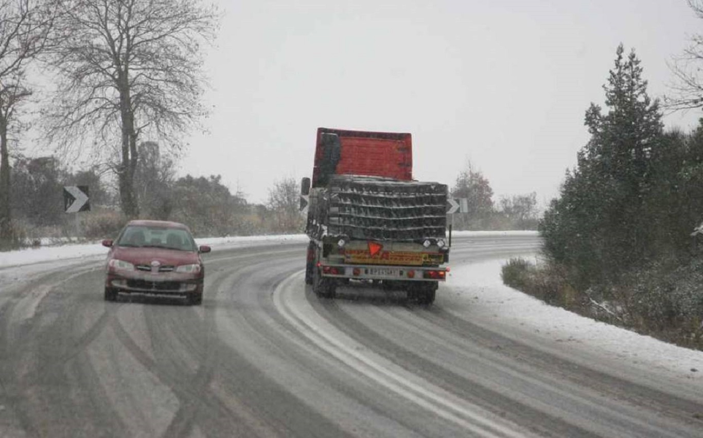 Εγνατία: Απαγόρευση στην κίνηση φορτηγών λόγω ισχυρών ανέμων