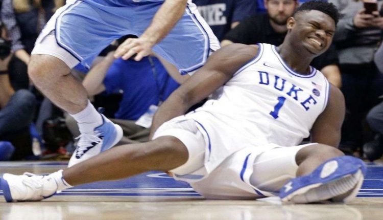 Το σκισμένο παπούτσι που κόστισε στη Nike 1,5 δισεκατομμύρια δολάρια! (βίντεο)