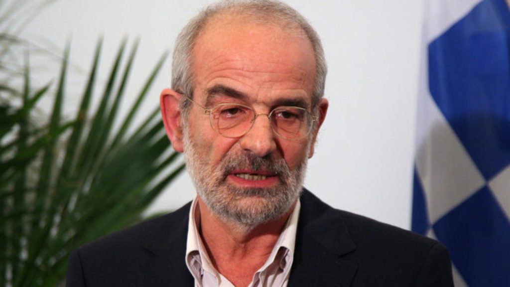 Α.Αλαβάνος: «Η εποχή που ζούμε δεν είναι μόνο περίοδος υποταγής, είναι περίοδος γελοιότητας»