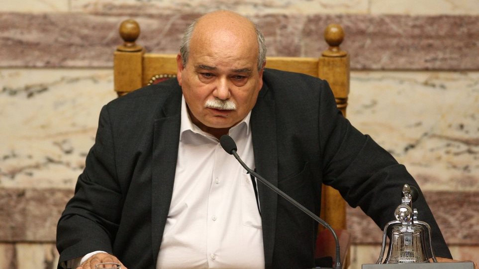 «Κωλοτούμπα» Ν.Βούτση: «Δεν είπα για πρόωρες εκλογές τον Μάιο»