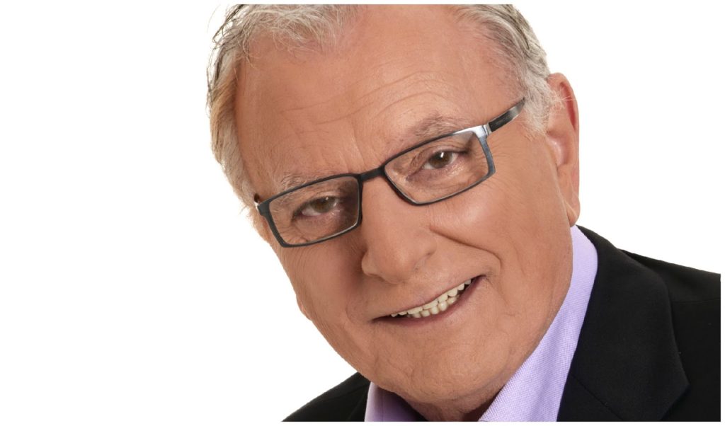 Μεγάλη αγωνία για τον Κώστα Χαρδαβέλλα – Εισήχθη εκτάκτως στο νοσοκομείο