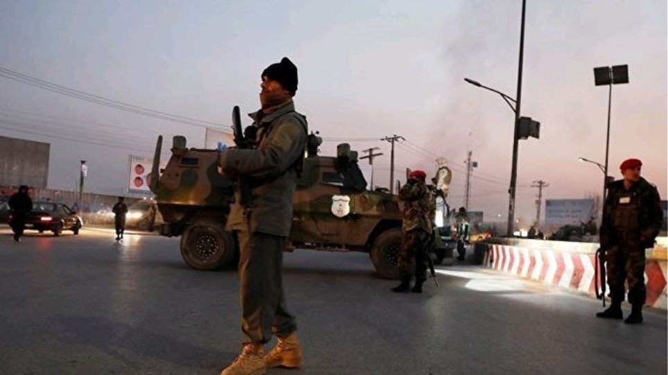 Επίθεση Ταλιμπάν σε στρατιωτική βάση – 43 νεκροί και 15 τραυματίες